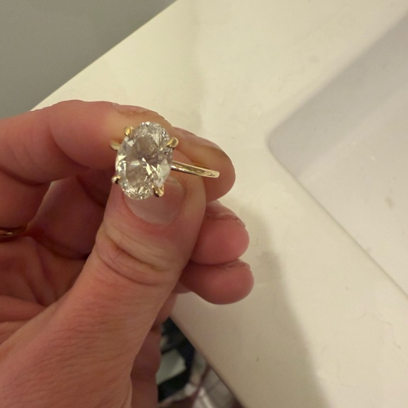 Gold Oval Diamond Women's Ring - Picture 4 of 5